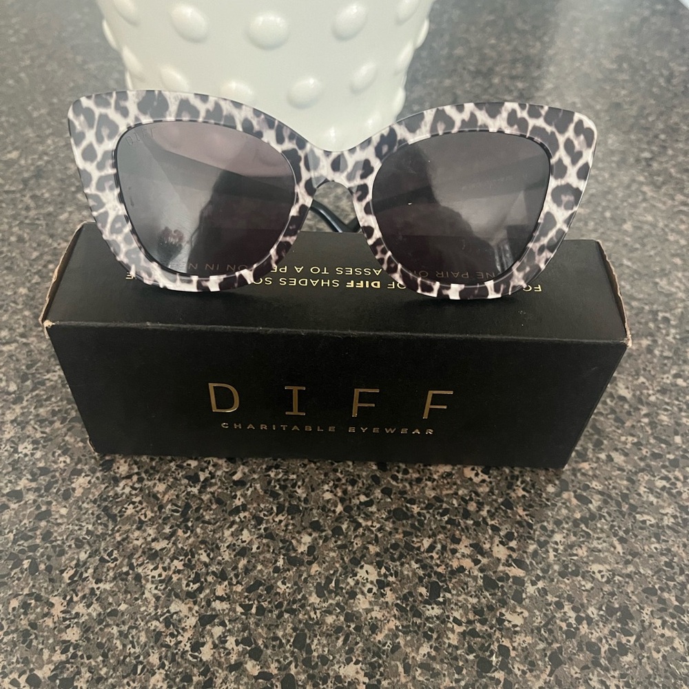 Leopard Print Sunglasses
